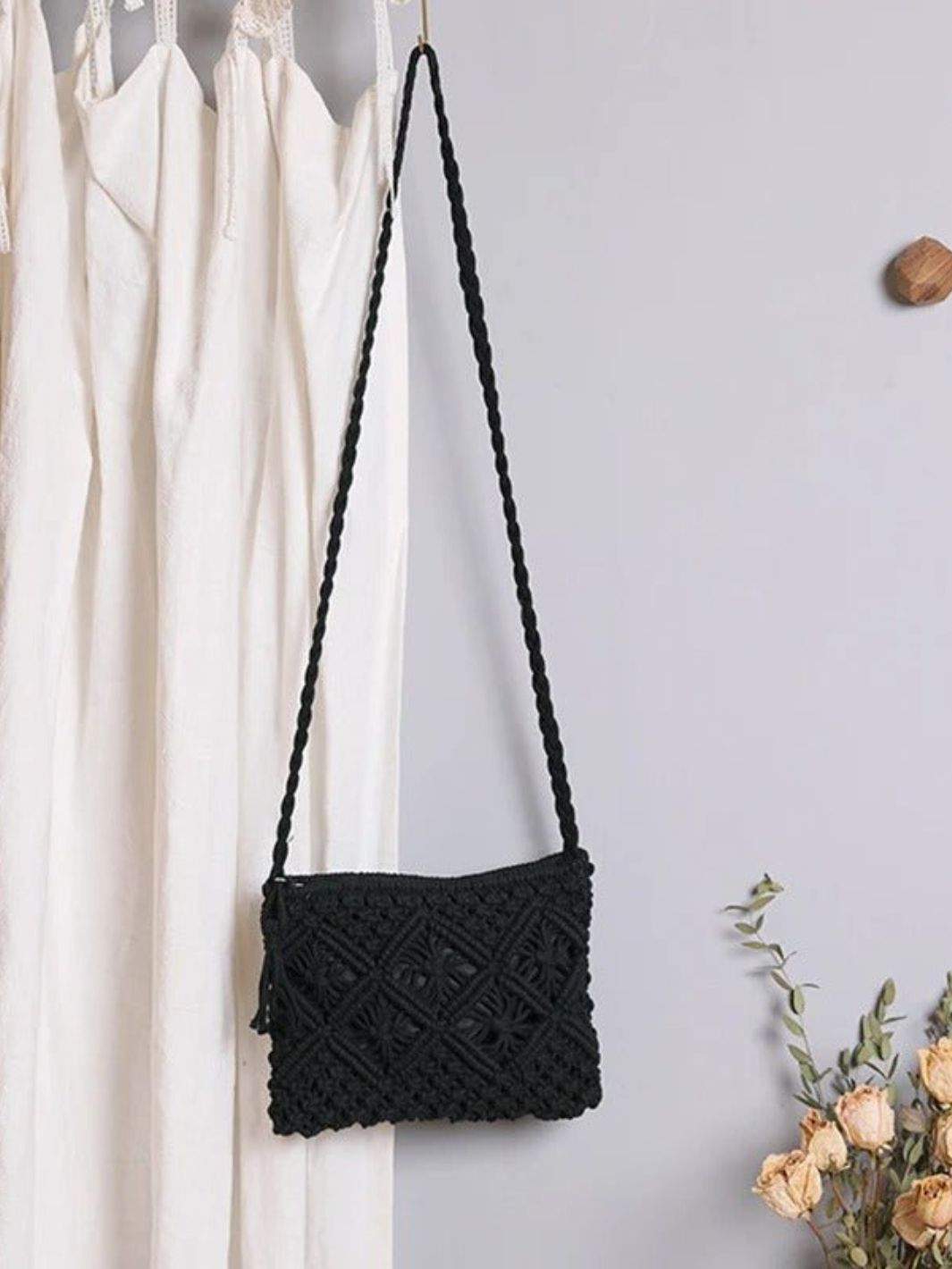 Crochet shoulder bag