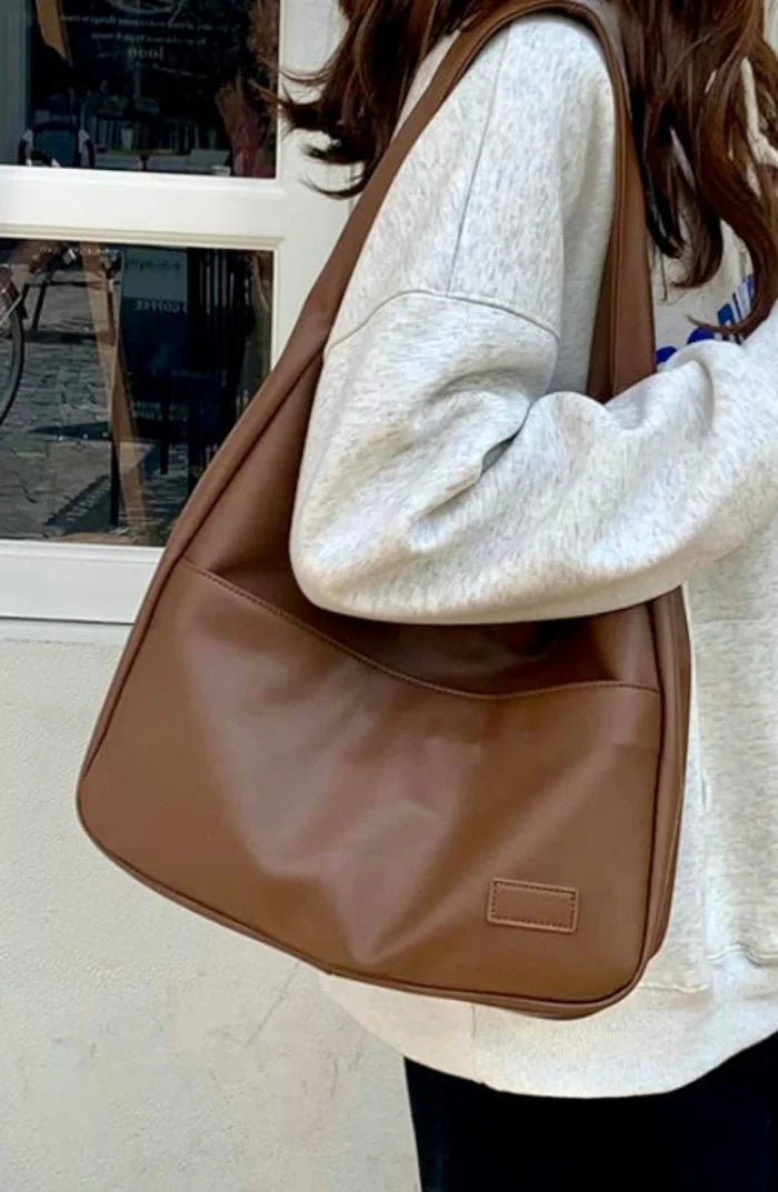 Elegant Leather Shoulder Bag