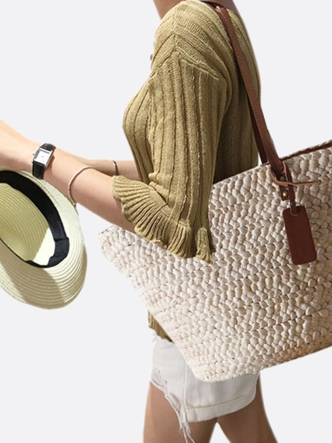 White wicker shopping bag