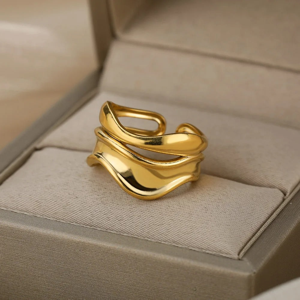 Bague vague incurvée