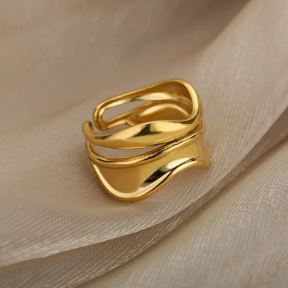 Bague vague incurvée