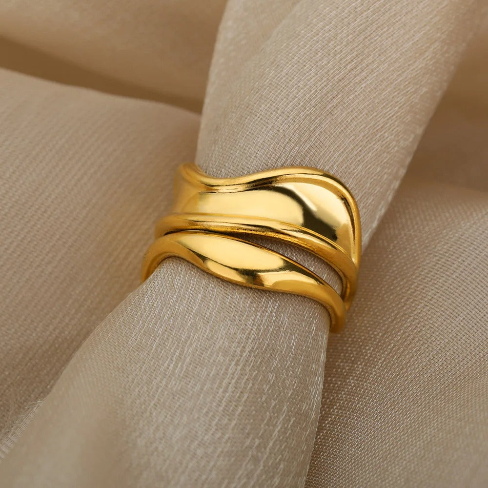 Bague vague incurvée
