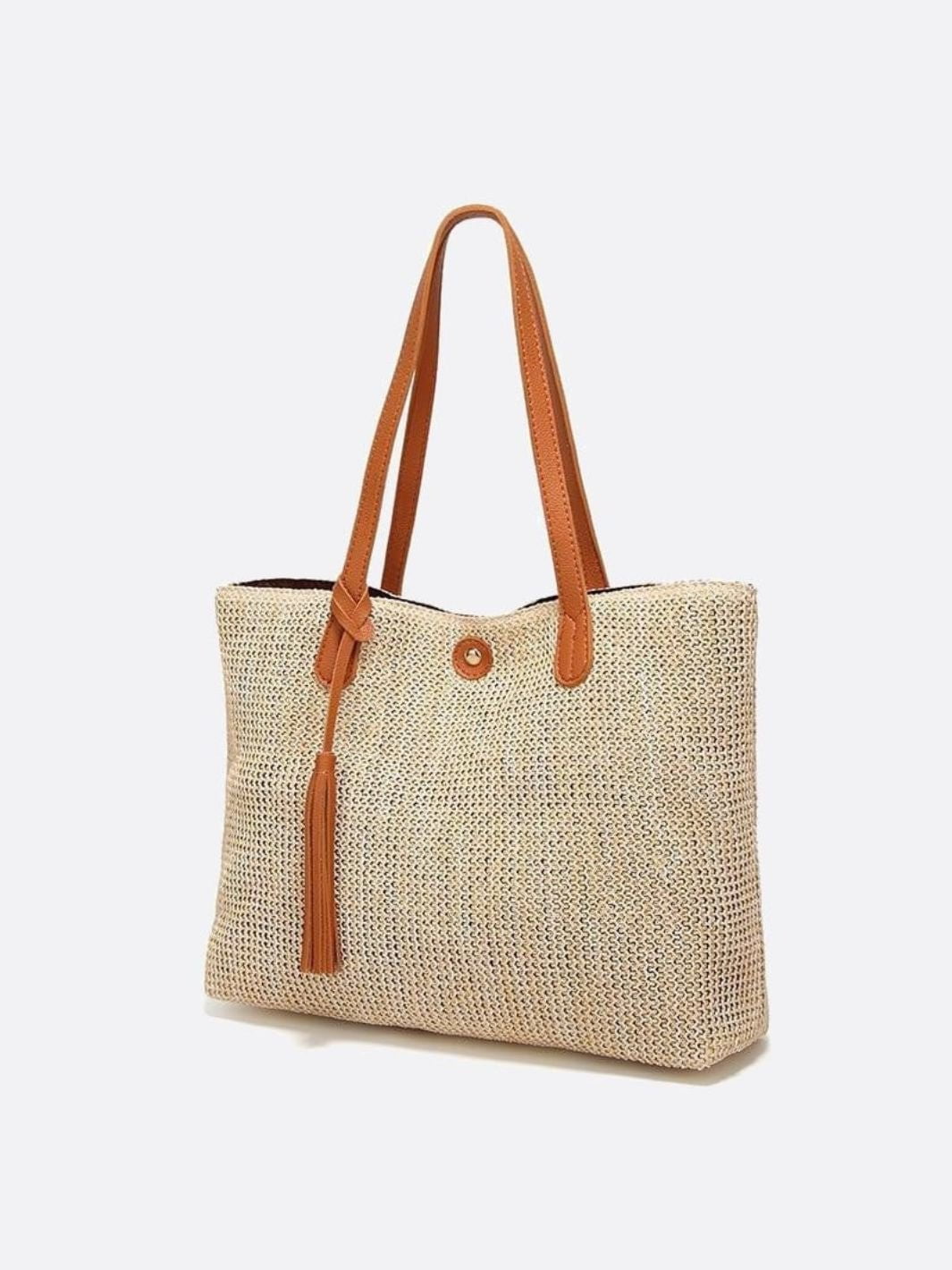 Straw tote bag with pompom
