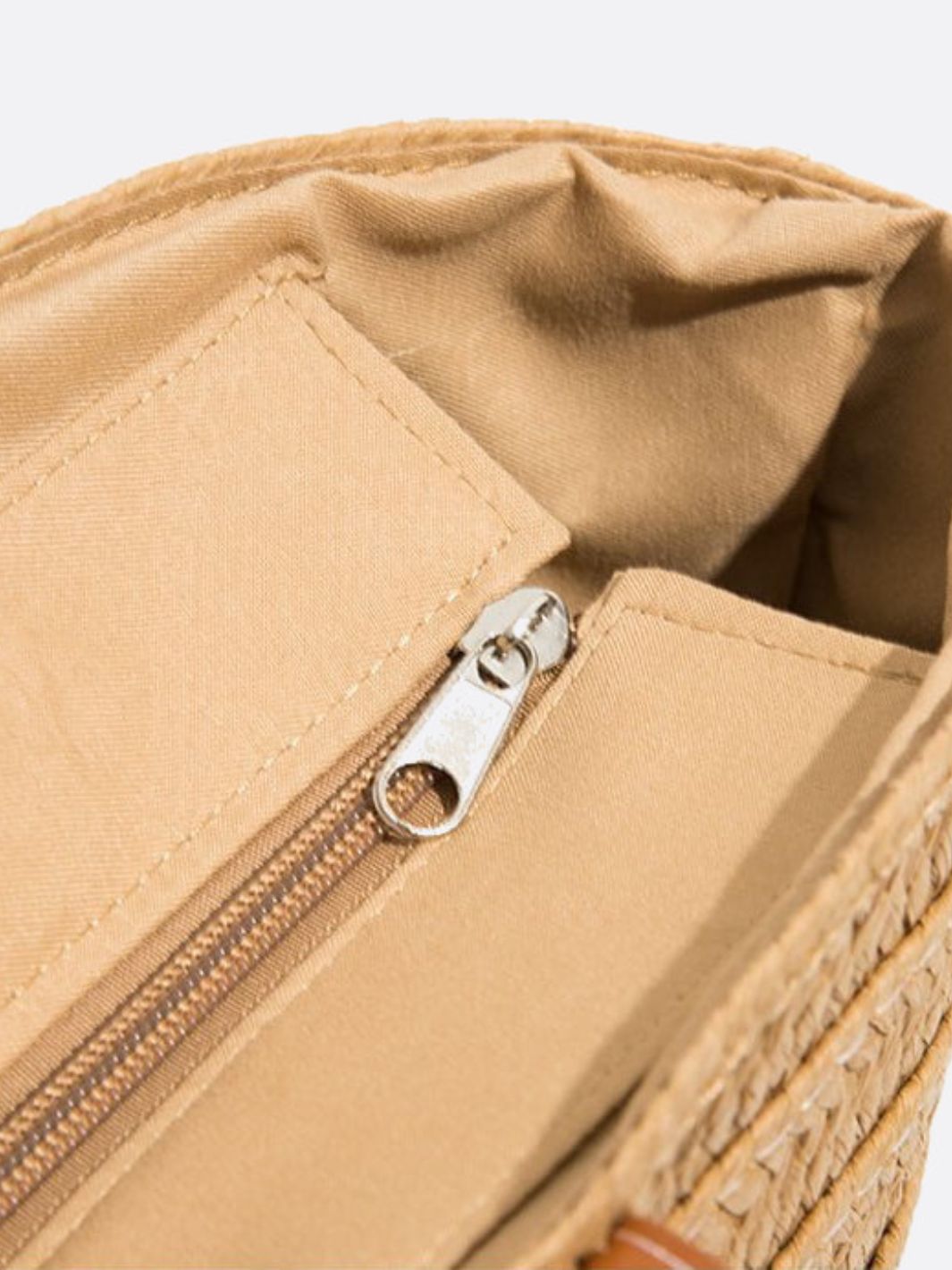 Straw and leather tote bag