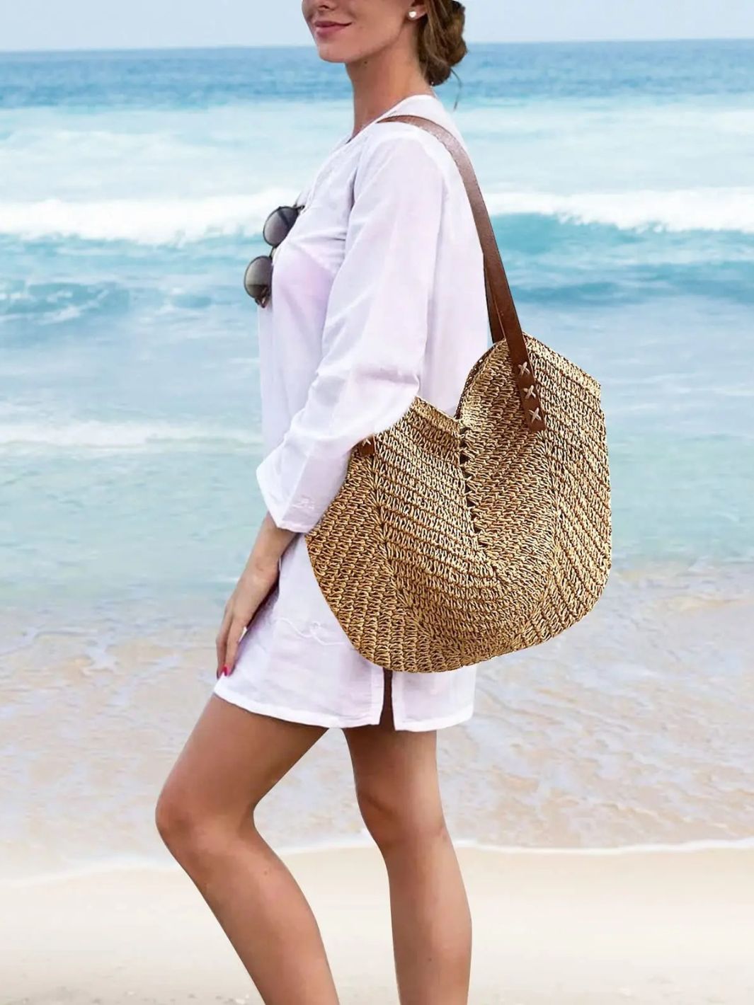 Straw tote bag