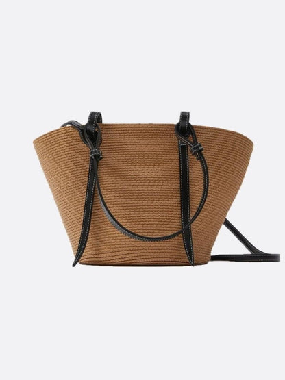 Straw bag with leather handle